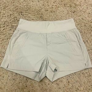 Athleta Trekkie North Short - size 4 Tan